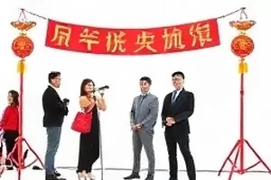 《未完成的地图》封面，手绘地图与大面积留白区域的对比